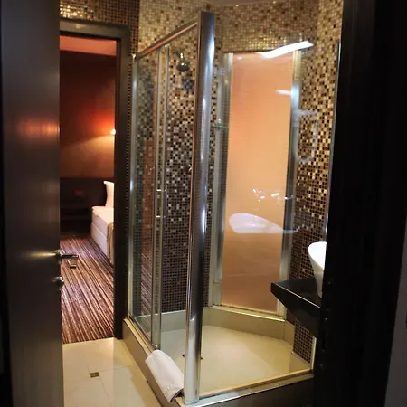 酒店 Design Mr President 4*