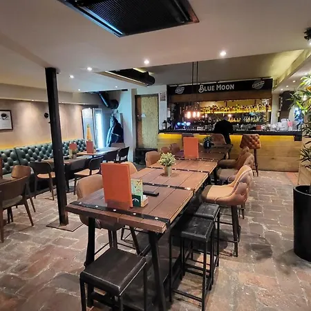 Design Mr. President Garni Hotel