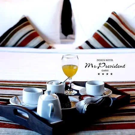 Hotel Design Mr. President Garni
