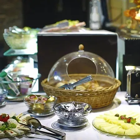 Hotel Design Mr President 4*