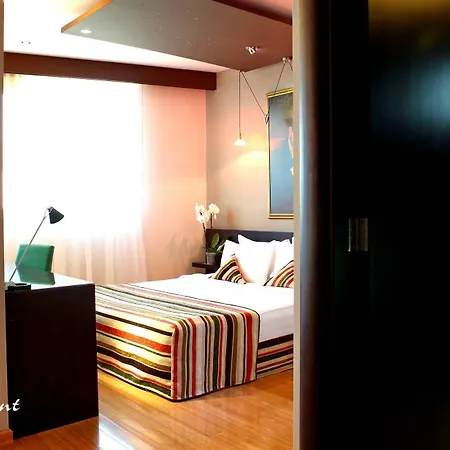 Hotel Design Mr President 4*