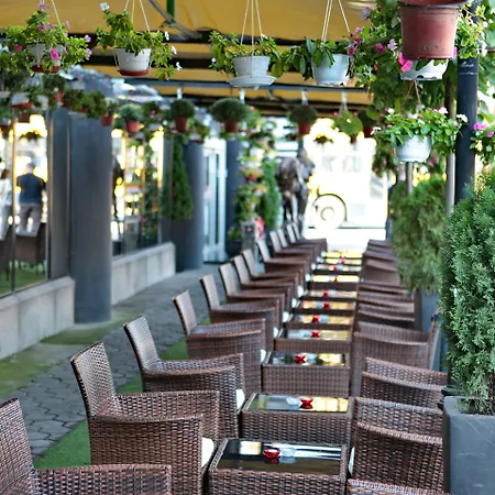 Hotel Design Mr. President Garni