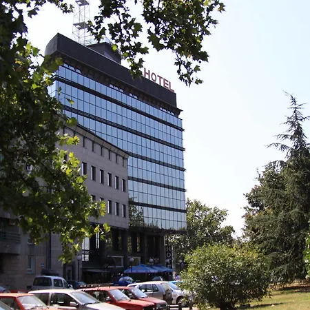 Hotel Design Mr. President Garni 4*