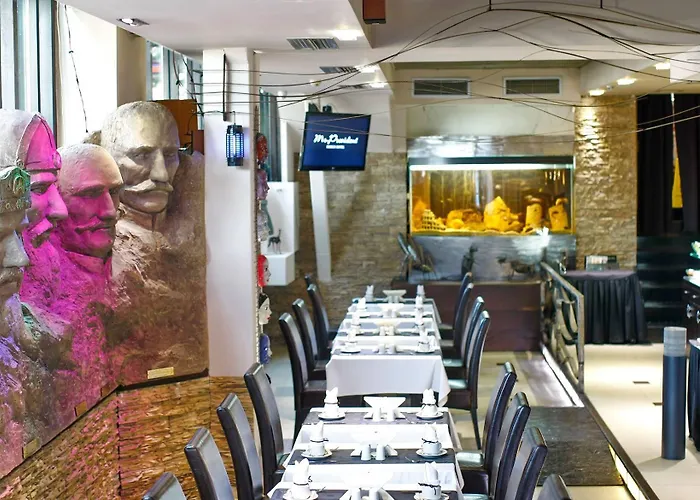 Design Mr President فندق